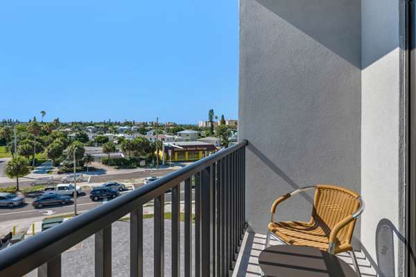  - Cambria Hotel Madeira Beach