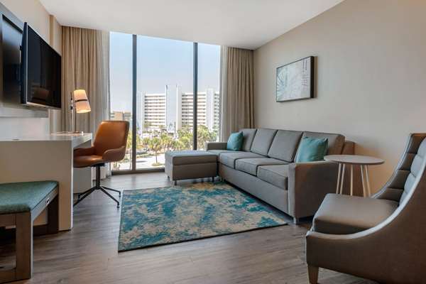 Suite - Cambria Hotel Madeira Beach