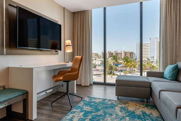 Suite - Cambria Hotel Madeira Beach