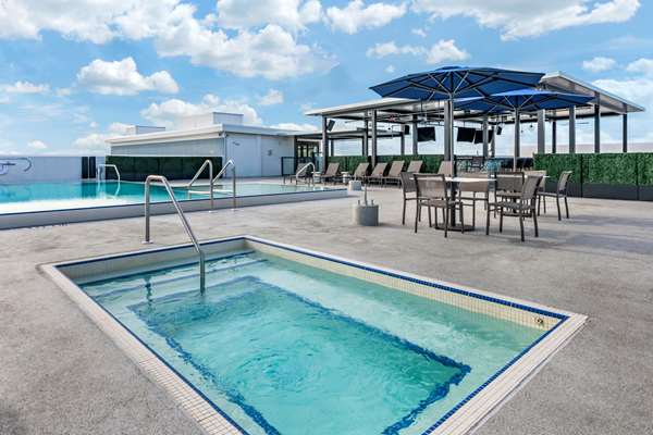 Pool - Cambria Hotel Madeira Beach