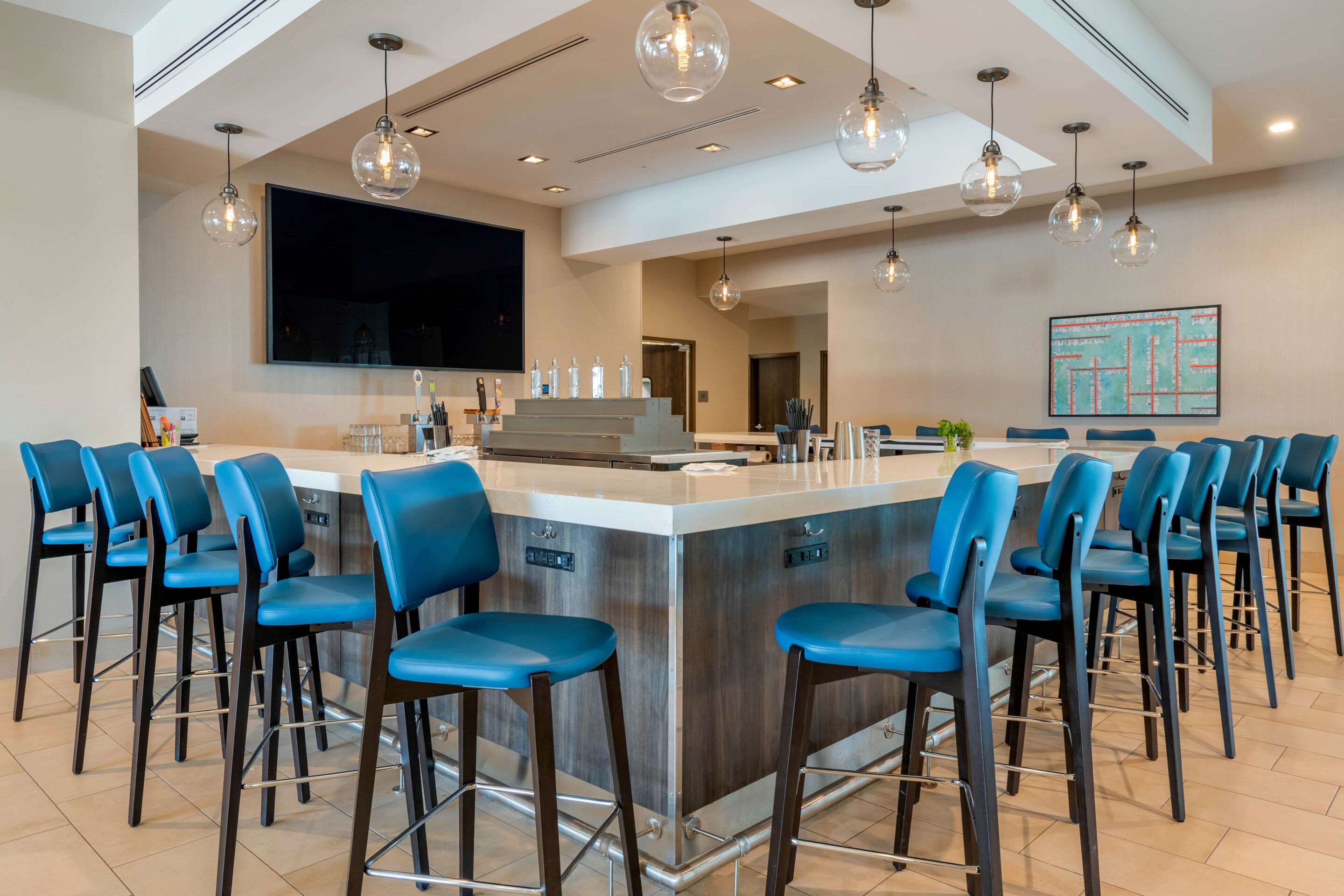 Hotel bar | Cambria Hotel St Petersburg-Madeira Beach Marina