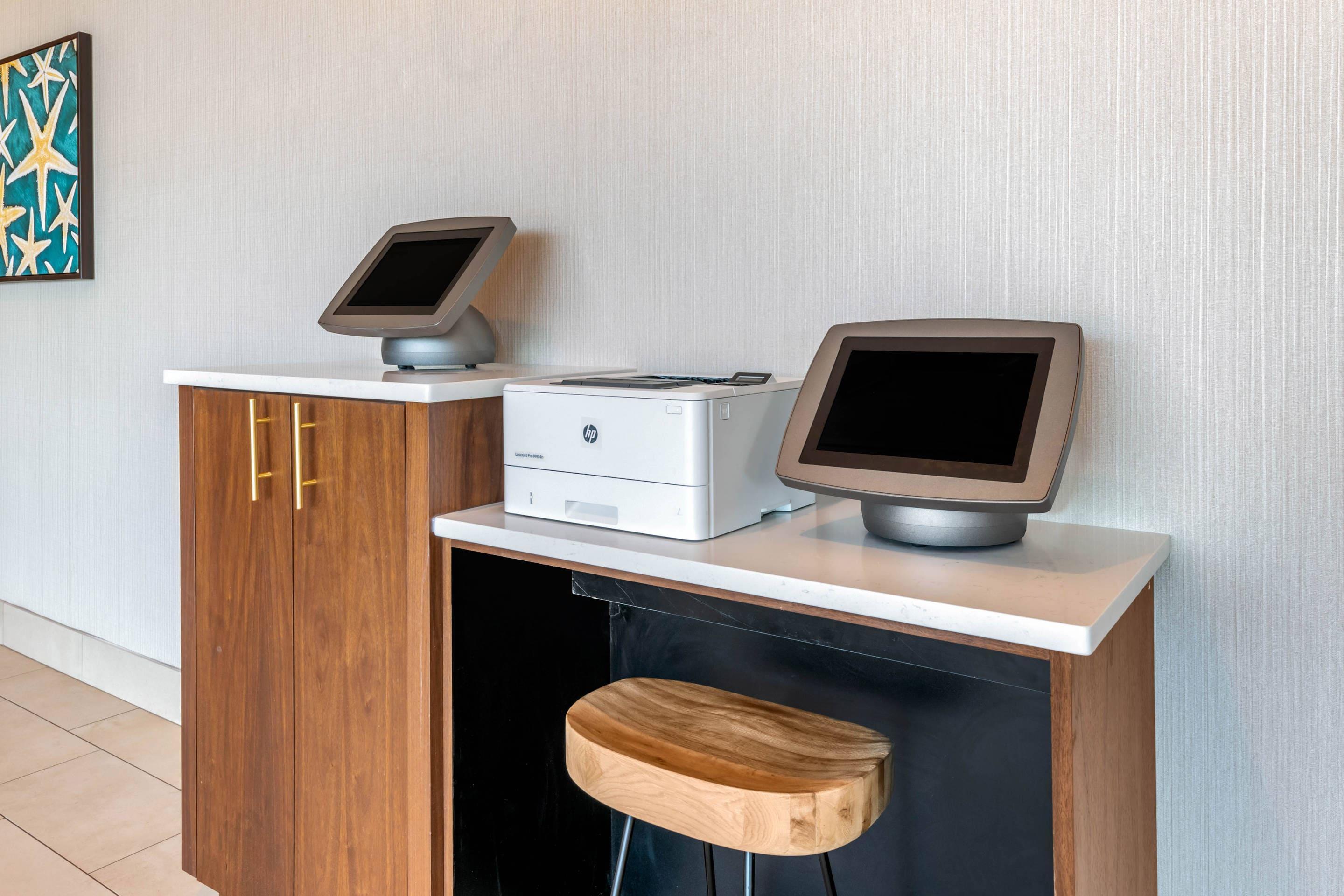 Business center | Cambria Hotel St Petersburg-Madeira Beach Marina