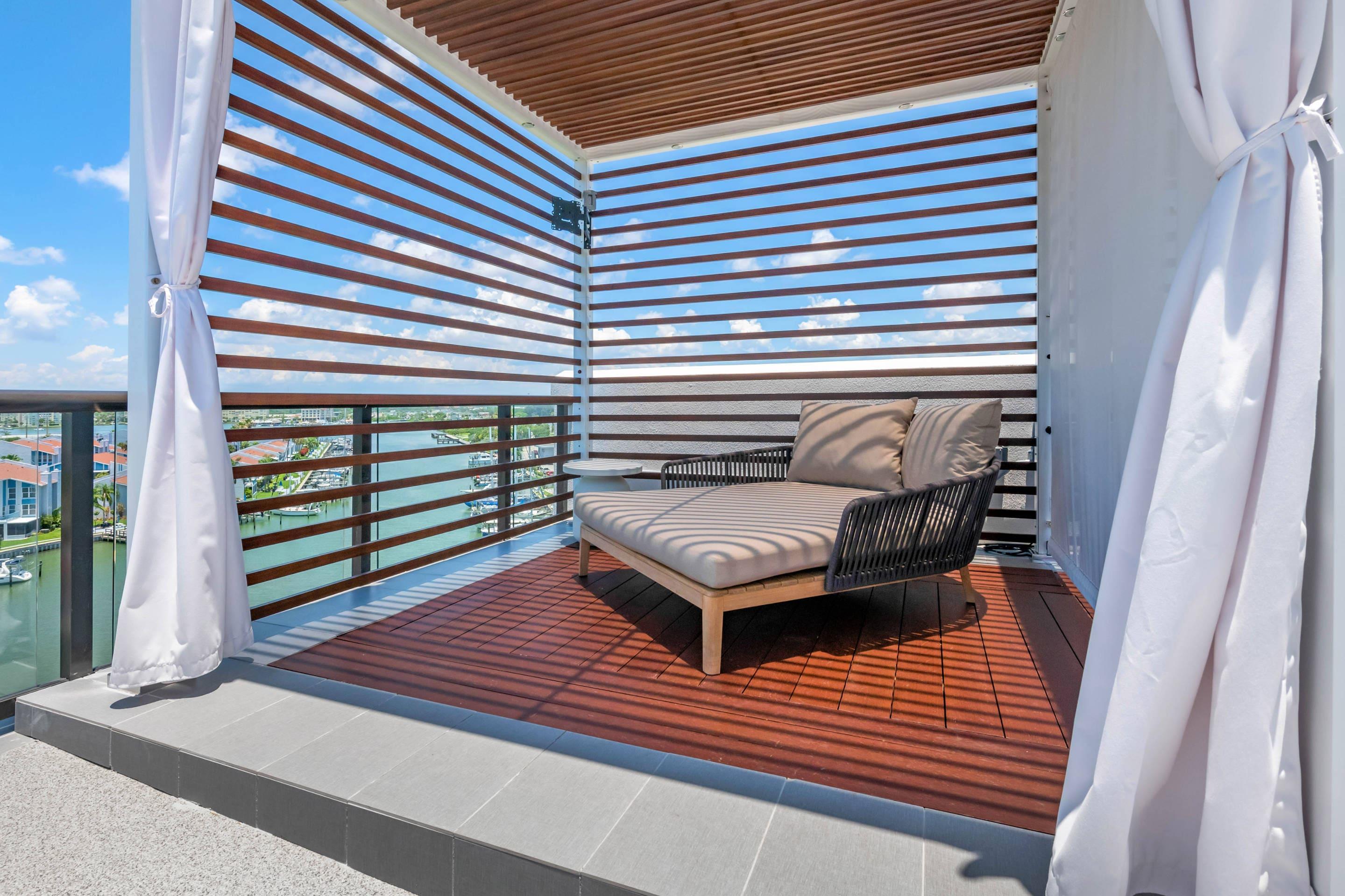 Hotel patio | Cambria Hotel St Petersburg-Madeira Beach Marina