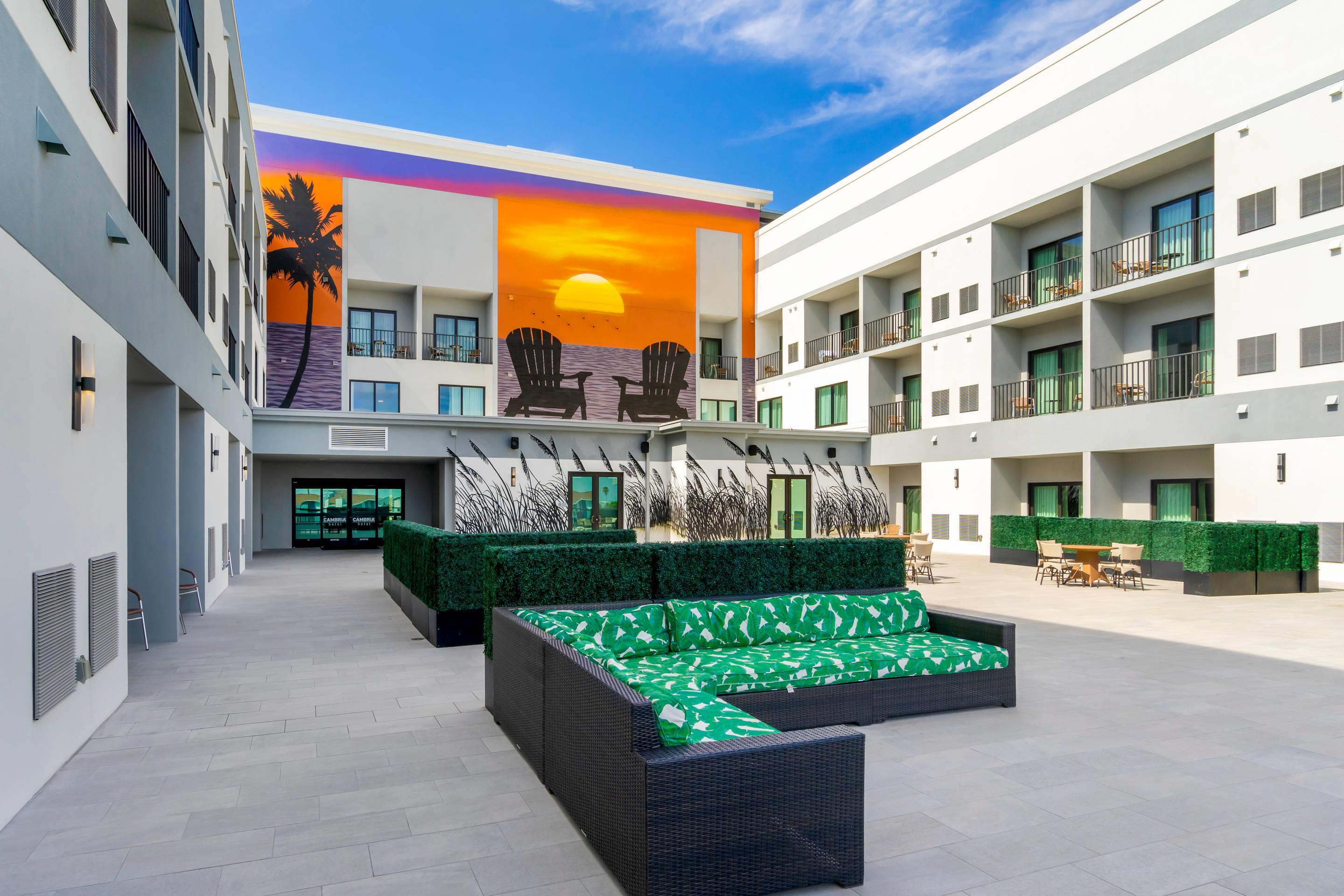 Hotel patio | Cambria Hotel St Petersburg-Madeira Beach Marina