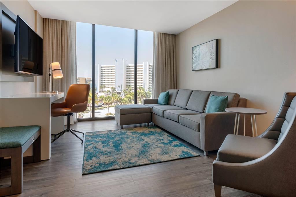 CAMBRIA HOTEL ST PETERSBURG-MADEIRA-guestroom-Guest Room,Suite,On-Site.jpg