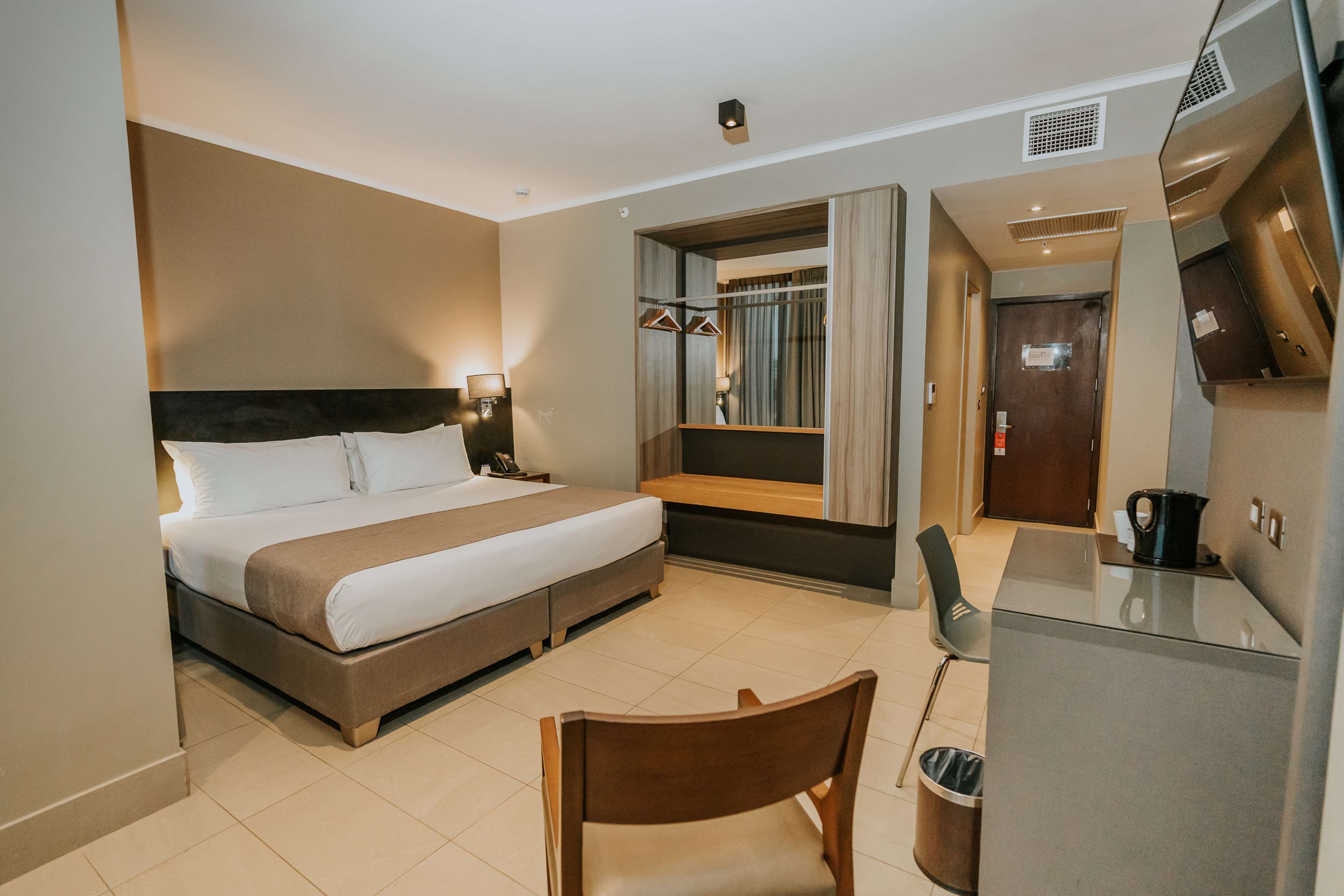 Best Western Ferrat Room Type - 1 King Bed, Non-Smoking, Superior Room, Safe, Work Desk, Air-Conditioned, Full Breakfast Best Western Ferrat Room Type - 1 King Bed, Non-Smoking, Superior Room, Safe, Work Desk, Air-Conditioned, Full Breakfast