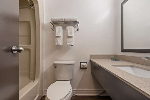  - SureStay Hotel by Best Western Kemptville