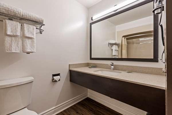  - SureStay Hotel by Best Western Kemptville