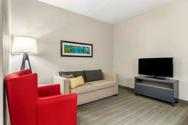  - Comfort Inn & Suites Calhoun - I-75, Exit 312