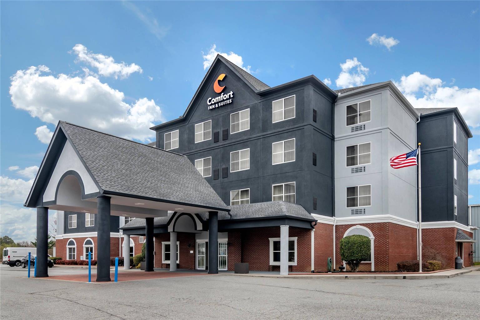 Comfort Inn & Suites Calhoun