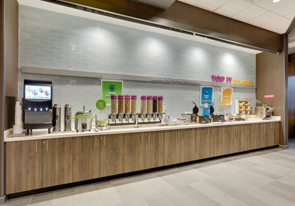 Amenities - Tru by Hilton Hotel DFW Airport West Euless