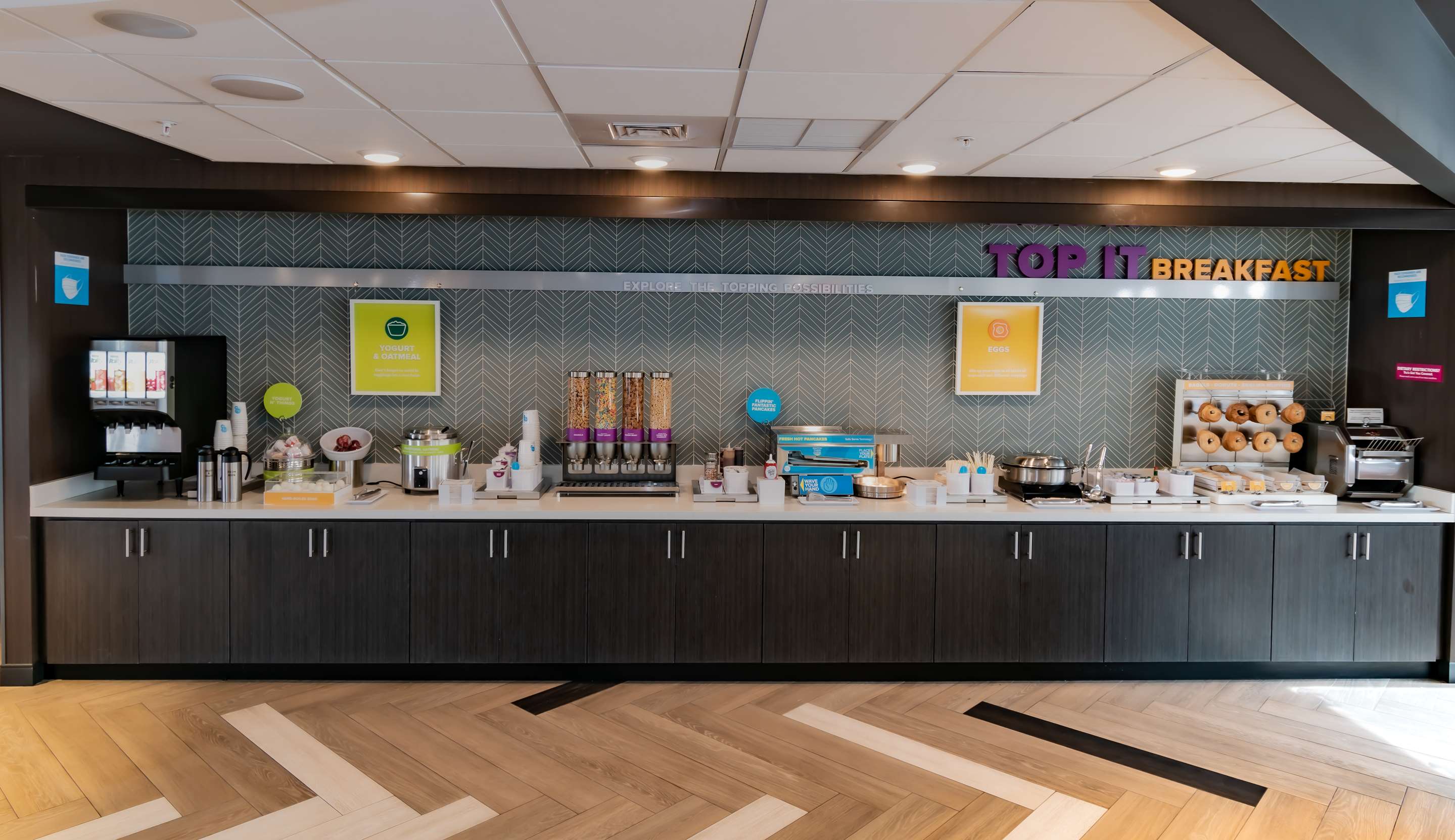 Breakfast Area | Tru By Hilton Florida City, Fl