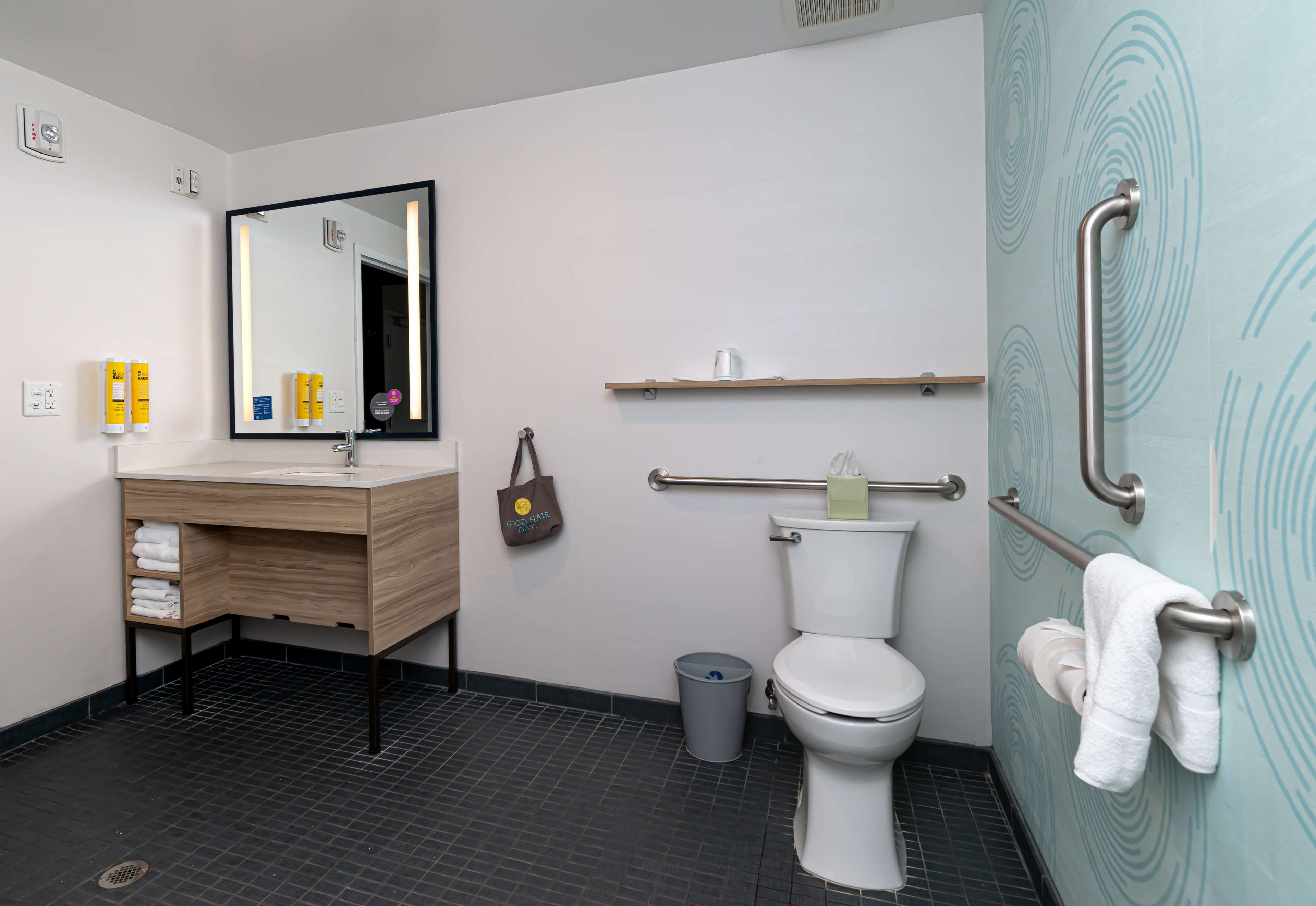 Tru by Hilton Florida City - Tap to explore photos