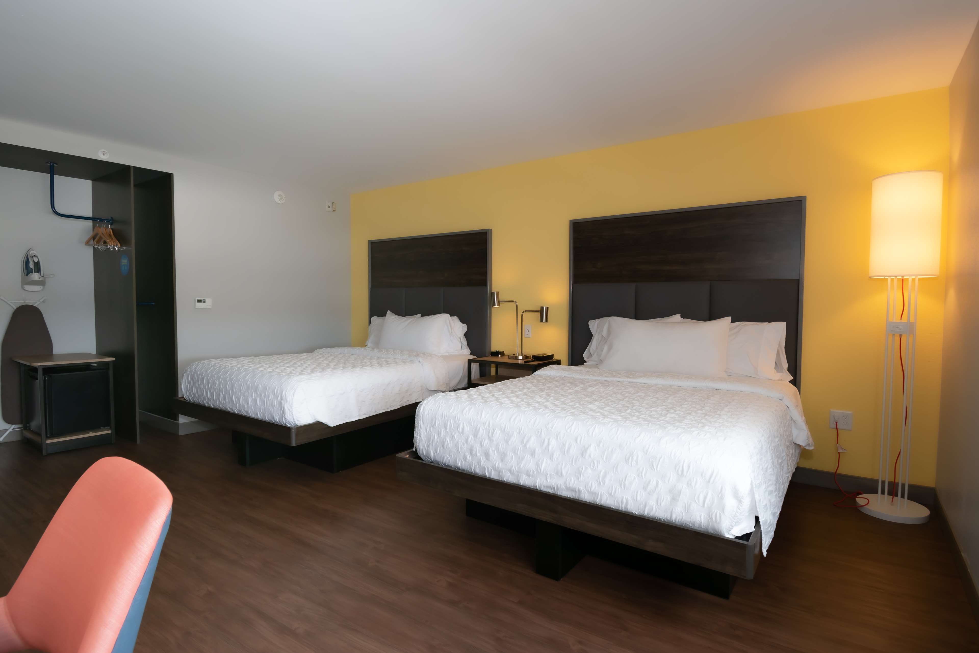 Tru by Hilton Florida City Room Type - 2 QN MOB HEAR ACC RI-SHWR