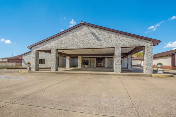Exterior view - Quality Inn Grayville - I-64, Exit 130