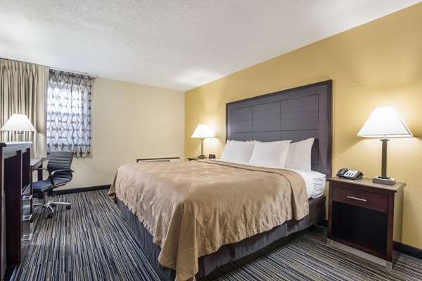  - Quality Inn Grayville - I-64, Exit 130