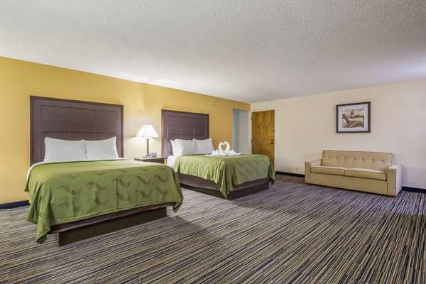 Suite - Quality Inn Grayville - I-64, Exit 130