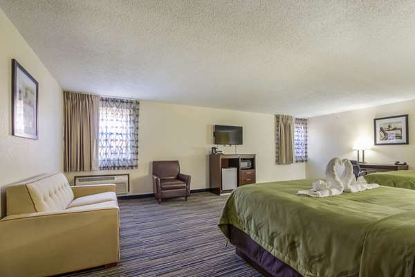Suite - Quality Inn Grayville - I-64, Exit 130