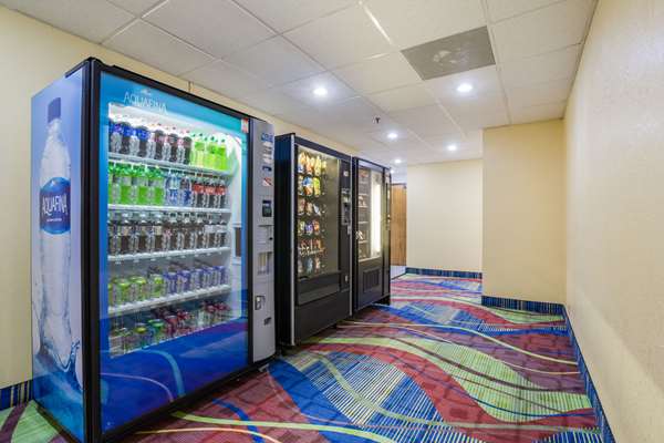  - Quality Inn Grayville - I-64, Exit 130