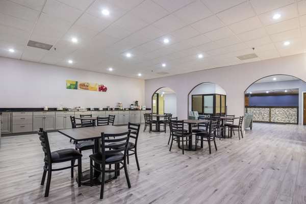 Amenities - Quality Inn Grayville - I-64, Exit 130