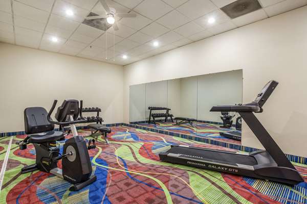 Fitness/ Exercise Room - Quality Inn Grayville - I-64, Exit 130