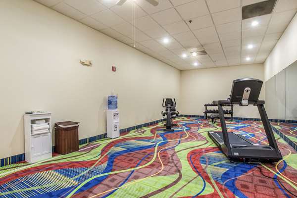 Fitness/ Exercise Room - Quality Inn Grayville - I-64, Exit 130
