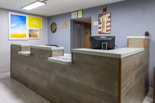  - Days Inn North Winchester - I-81, Exit 317