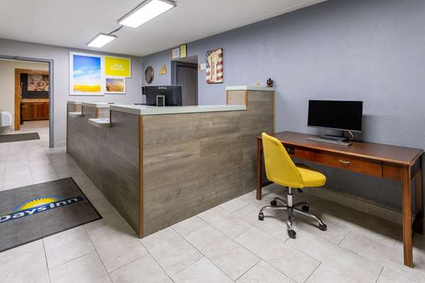  - Days Inn North Winchester - I-81, Exit 317