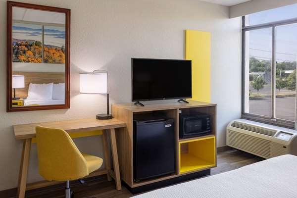  - Days Inn North Winchester - I-81, Exit 317