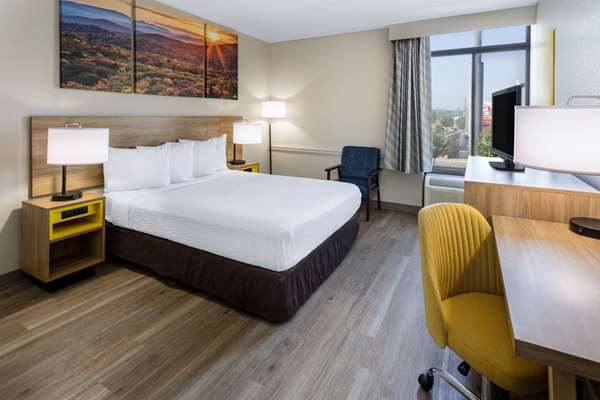  - Days Inn North Winchester - I-81, Exit 317