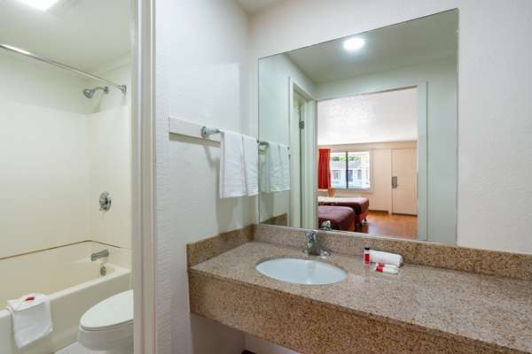  - Travelodge Hagerstown - I-81, Exit 5A