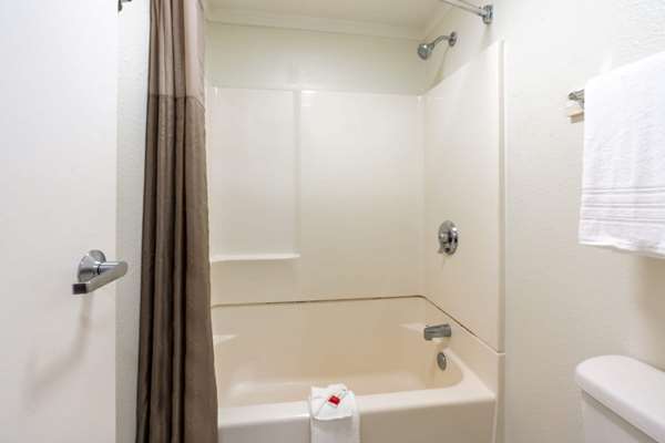  - Travelodge Hagerstown - I-81, Exit 5A