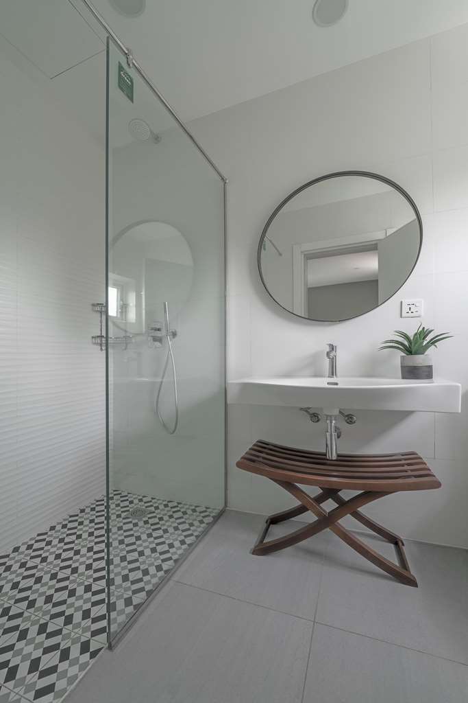 CENTRAL HOTEL RIDGE-guestroom-Guest Room,Bathroom,On-Site.jpg