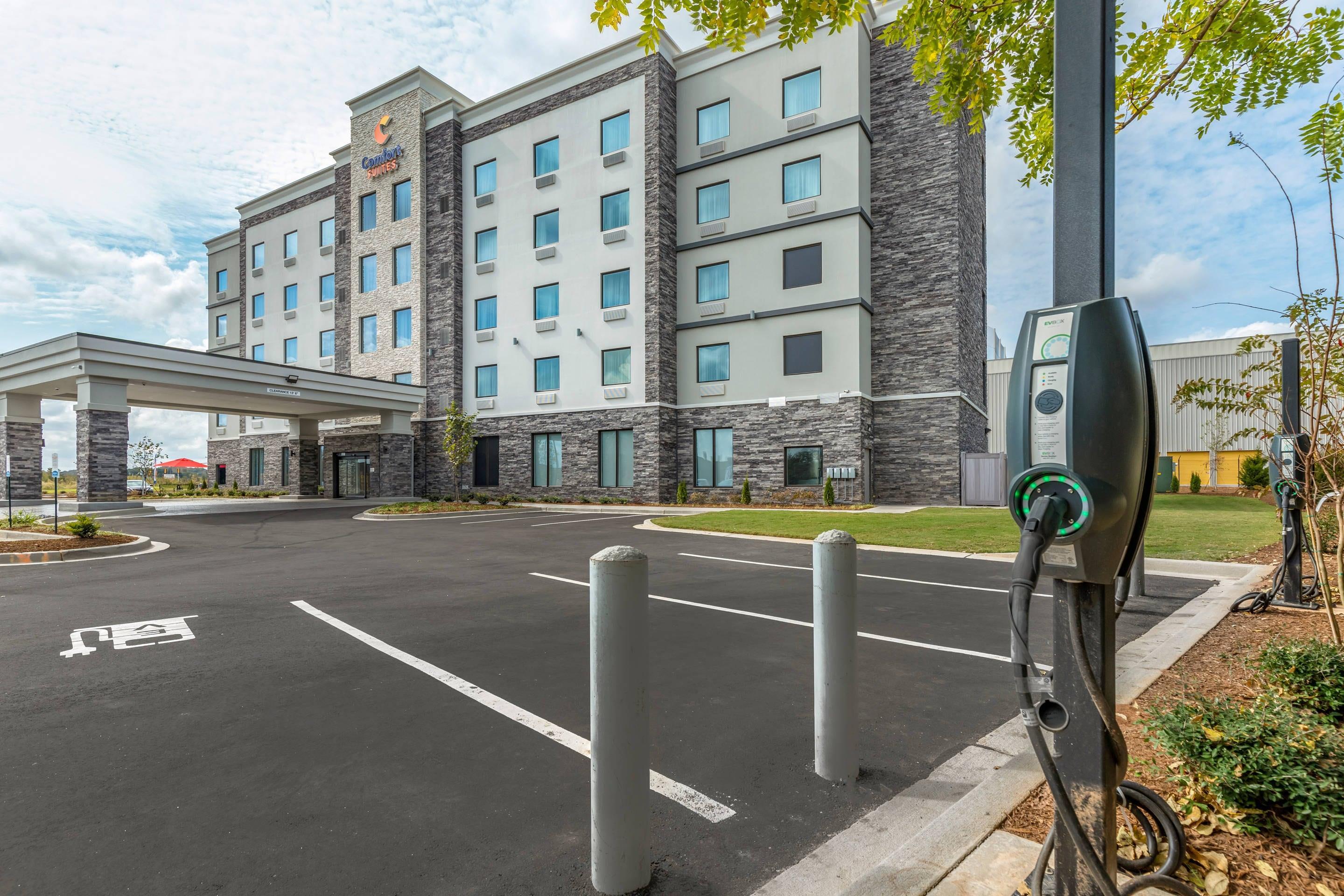 Electric vehicle charging station
