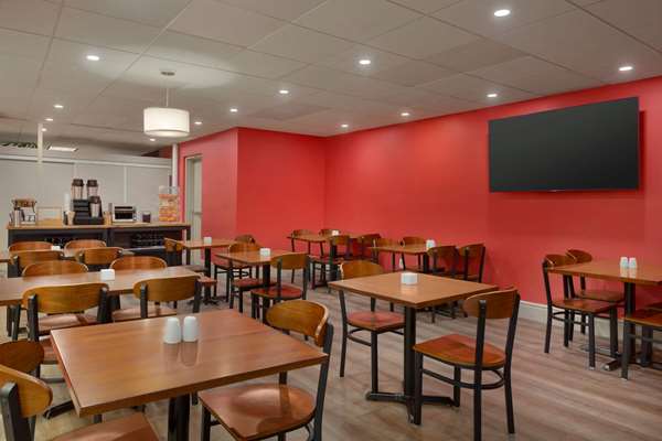  - Ramada Hotel City Center Downtown Oakland