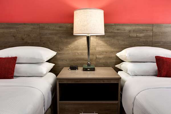  - Ramada Hotel City Center Downtown Oakland