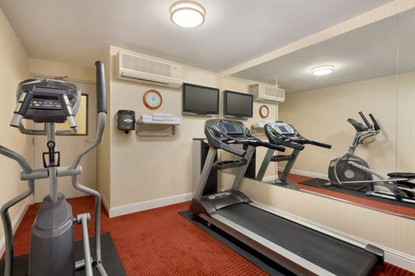 Fitness/ Exercise Room - Ramada Hotel City Center Downtown Oakland
