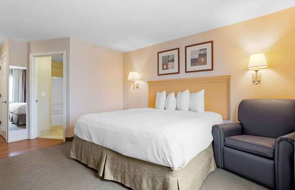  - Extended Stay America Suites Houston - I-10, Exit 746