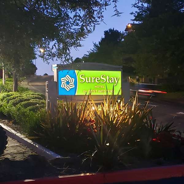 Exterior view - SureStay Hotel by Best Western Vallejo Napa Valley - I-80, Exit 32