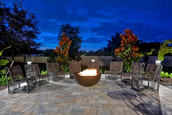 Exterior view - Home2 Suites by Hilton Pine Ridge Road Naples - I-75, Exit 107