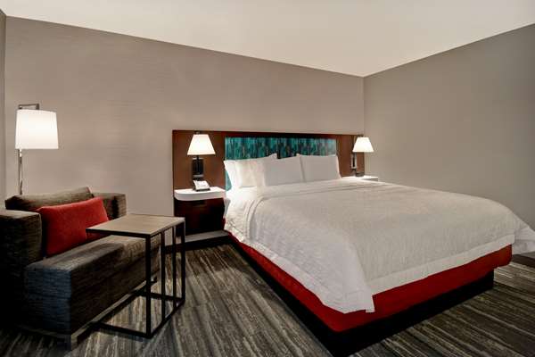  - Hampton Inn Pleasant View - I-24, Exit 24