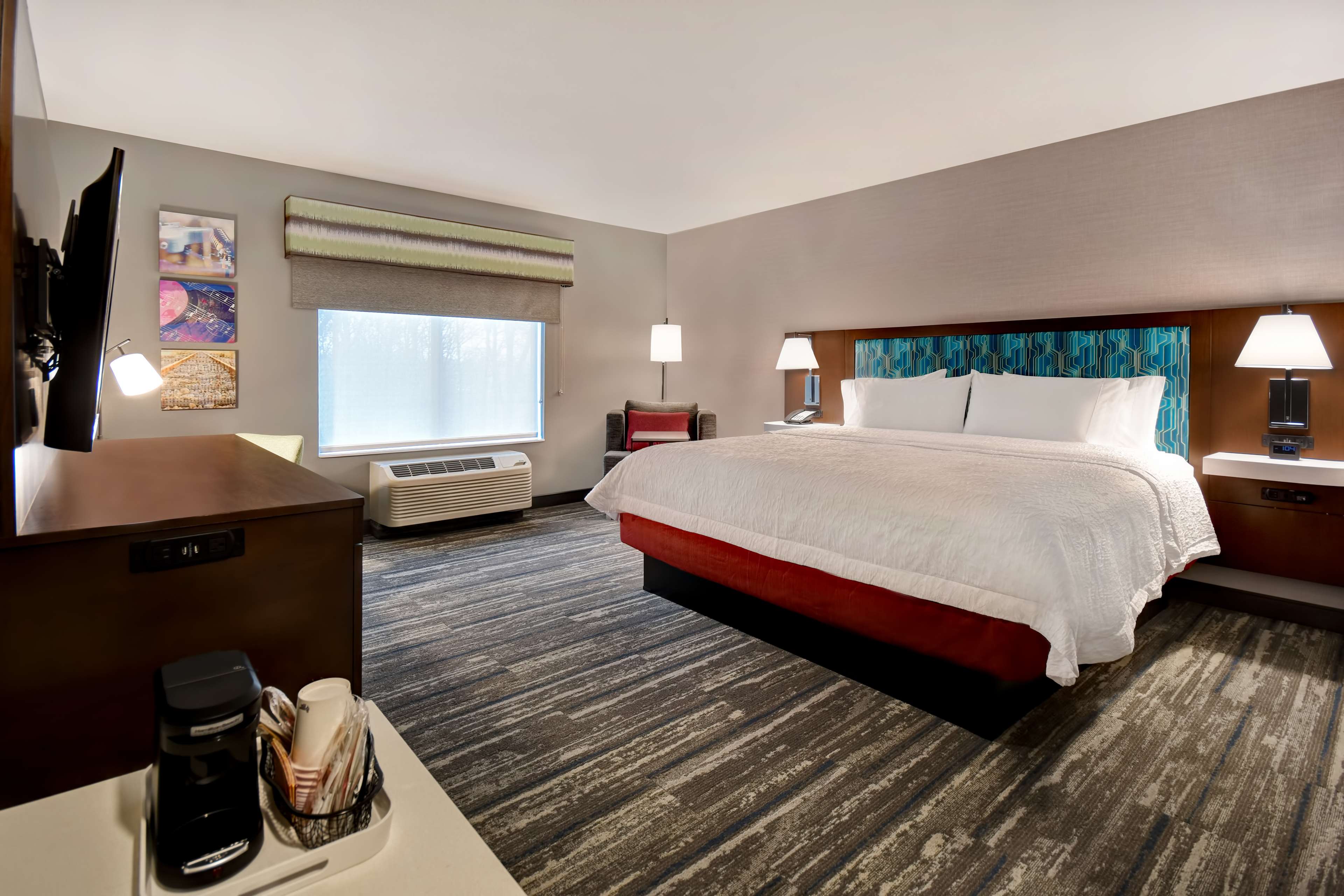 Hampton Inn Pleasant View, TN Room Type - KING W  FRIDGE MICROWAVE