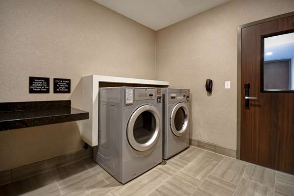  - Hampton Inn Pleasant View - I-24, Exit 24