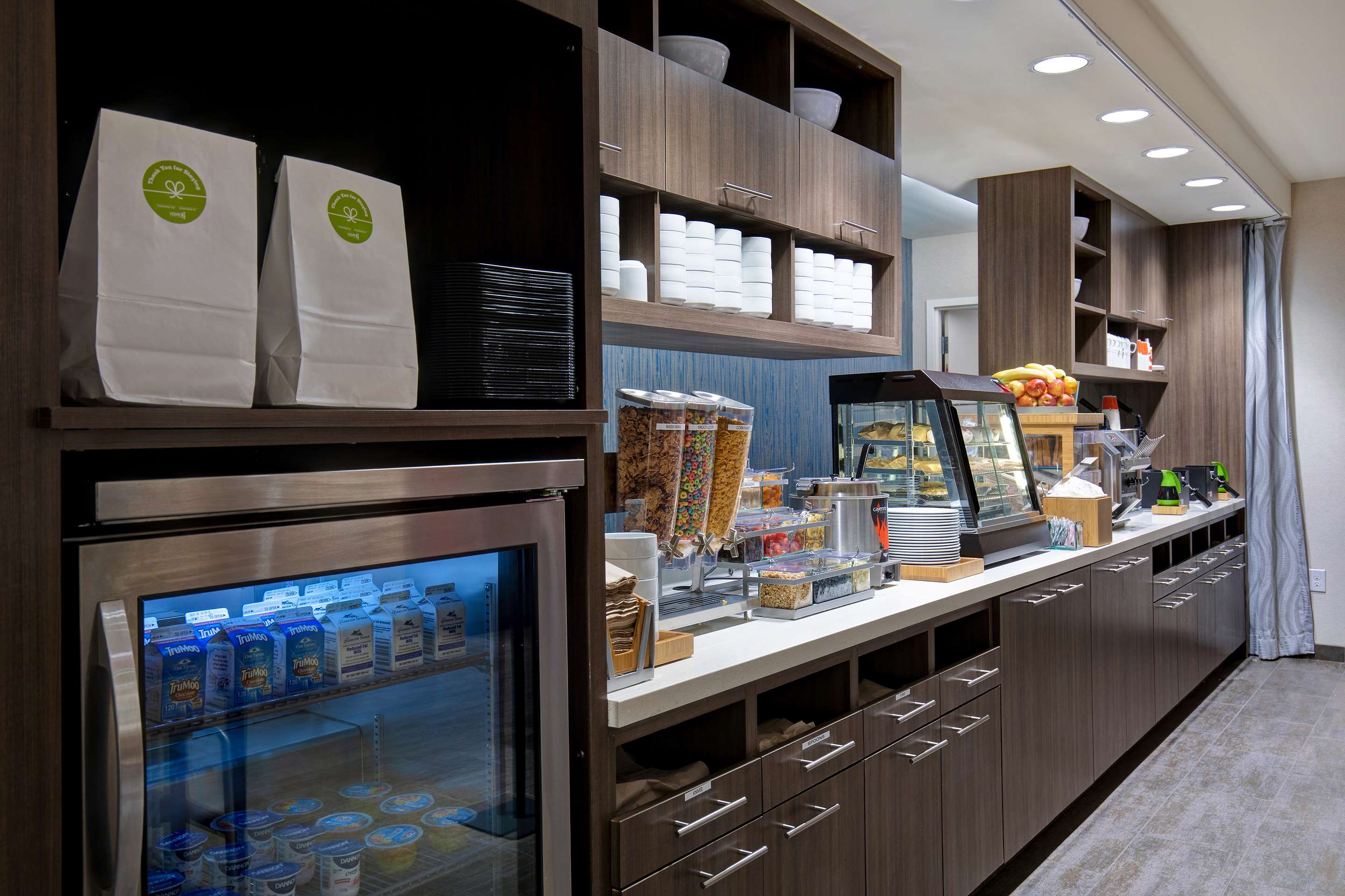 Breakfast Area | Home2 Suites by Hilton Lewisville Dallas