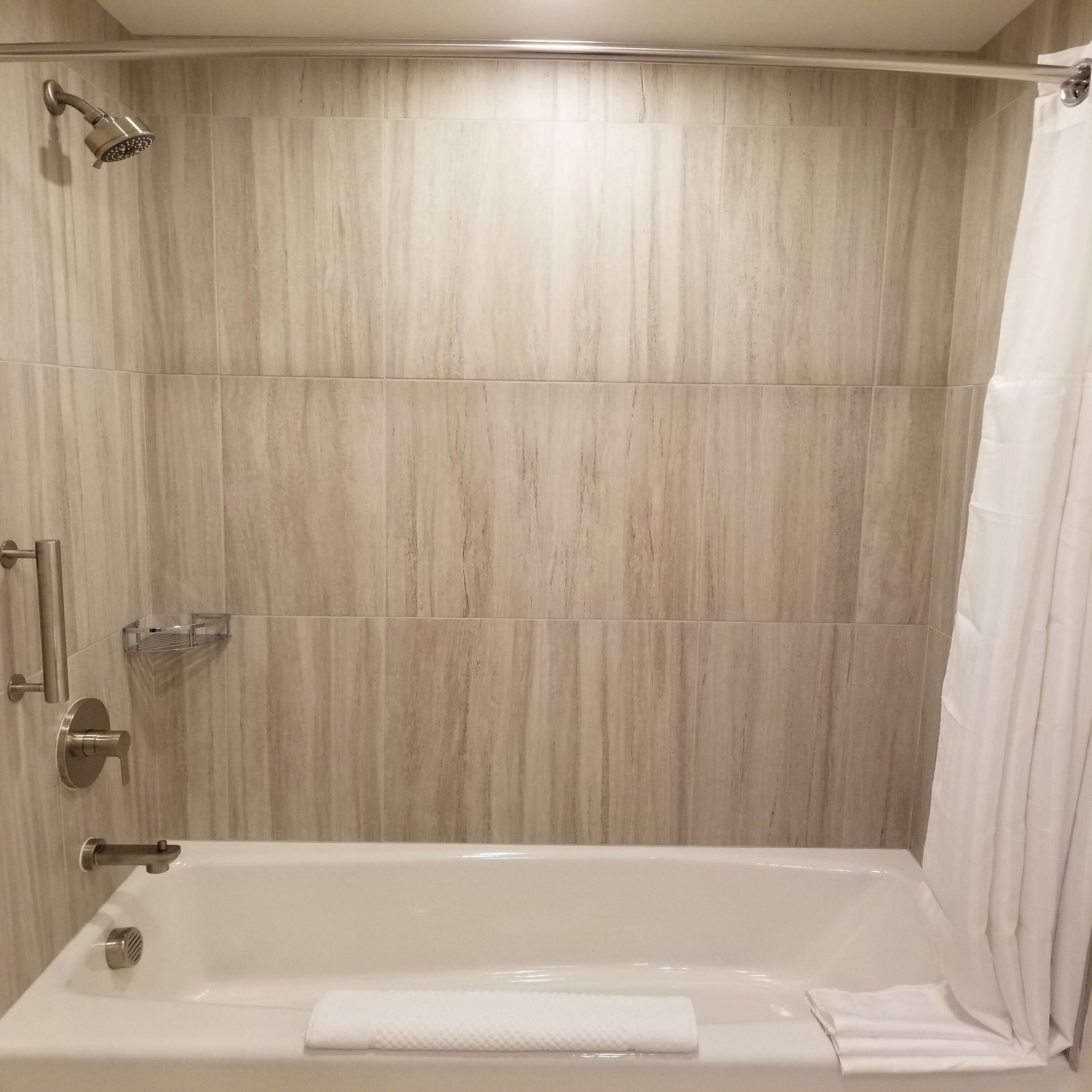Guest room bath