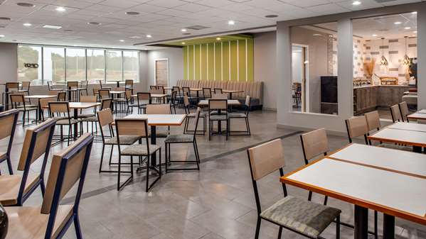 Amenities - Best Western Premier Richmond City Gateway - I-95, Exit 69