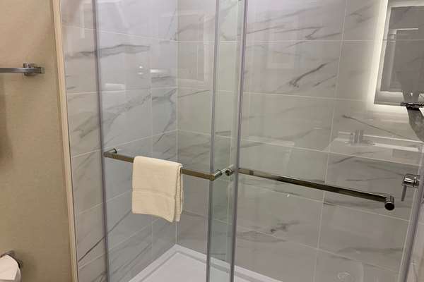  - Wingate by Wyndham Hotel West Kanata