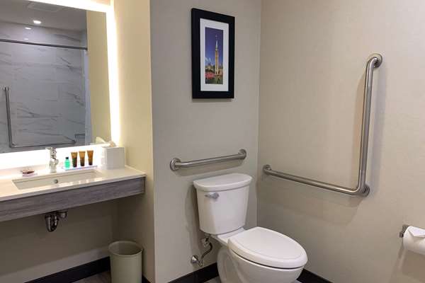  - Wingate by Wyndham Hotel West Kanata