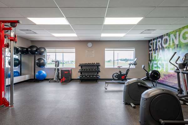 Fitness/ Exercise Room - Wingate by Wyndham Hotel West Kanata