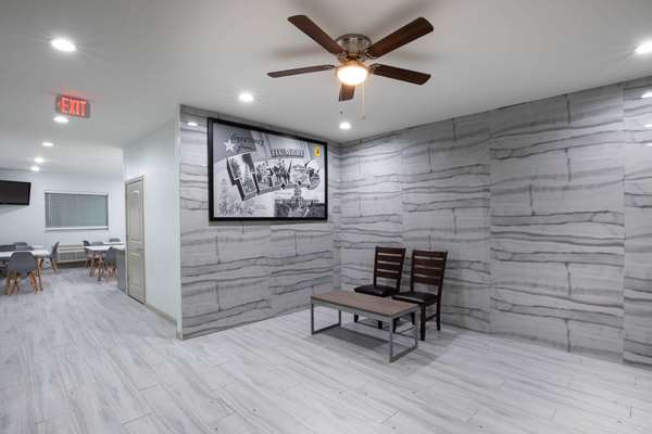  - Super 8 Motel Humble